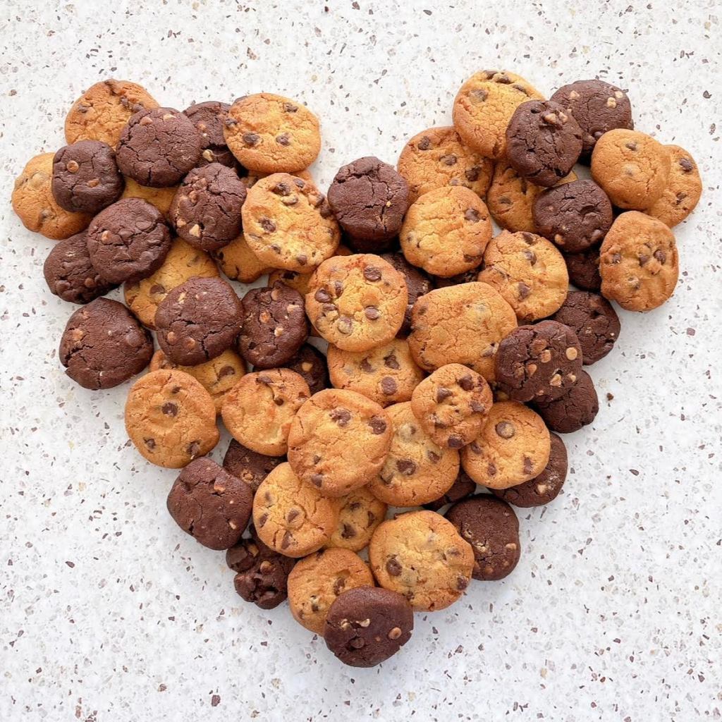 4. mini chocolate chip&nbsp;cookies
