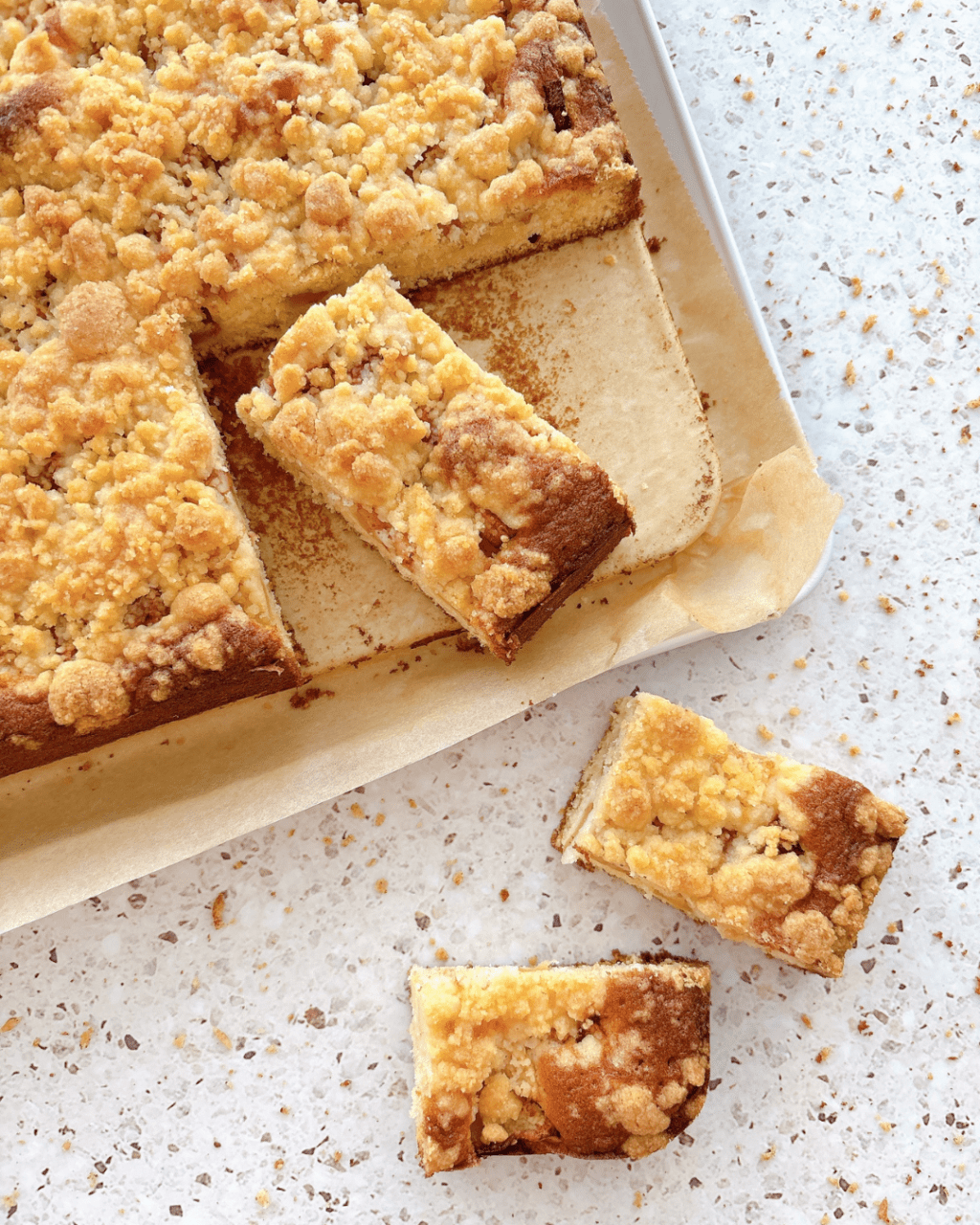 18. Appel kruimel&nbsp;plaatcake